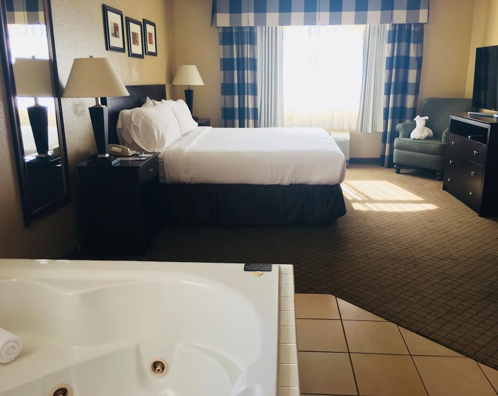 Holiday Inn Express Fallon By Ihg Екстериор снимка
