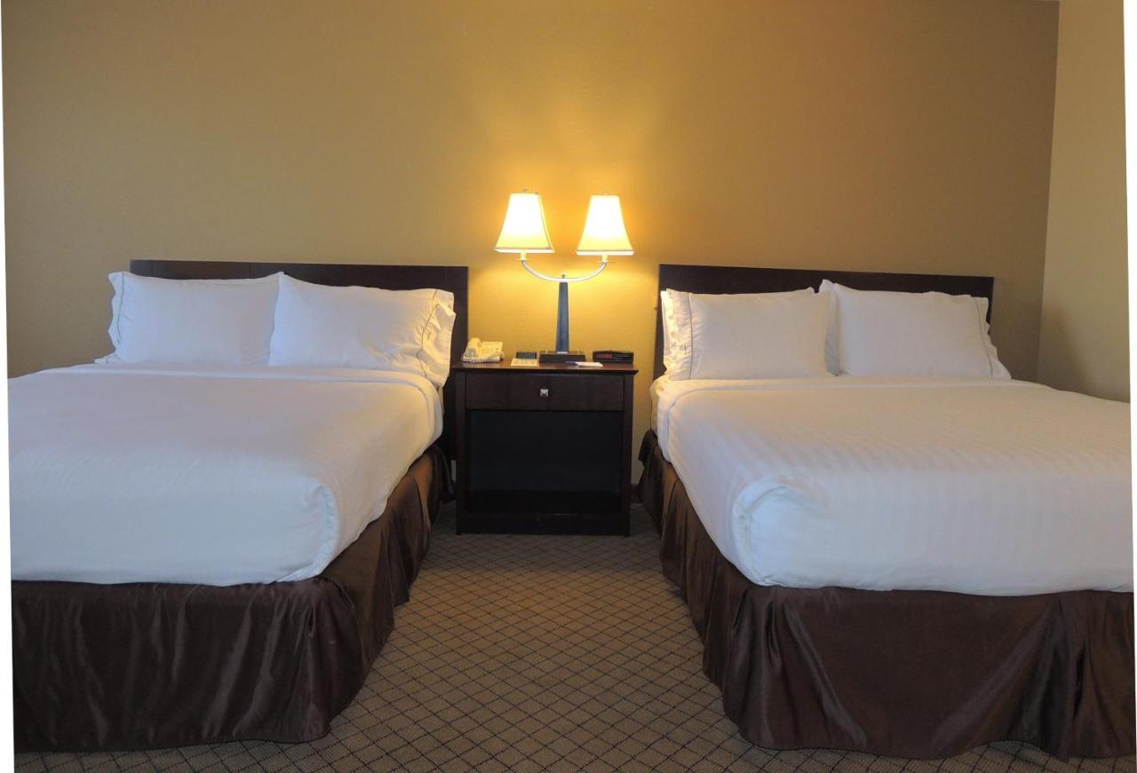 Holiday Inn Express Fallon By Ihg Екстериор снимка