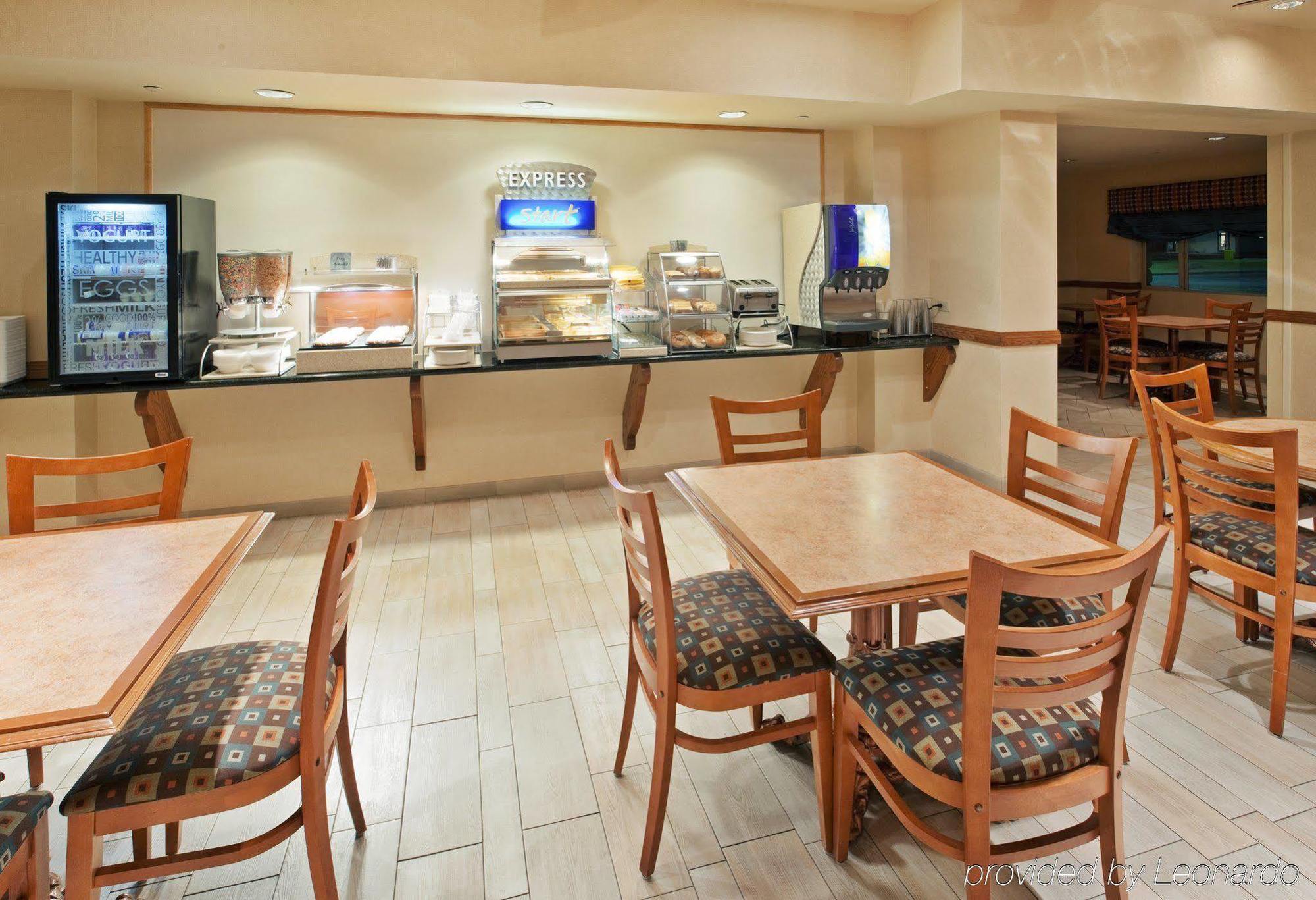 Holiday Inn Express Fallon By Ihg Ресторант снимка