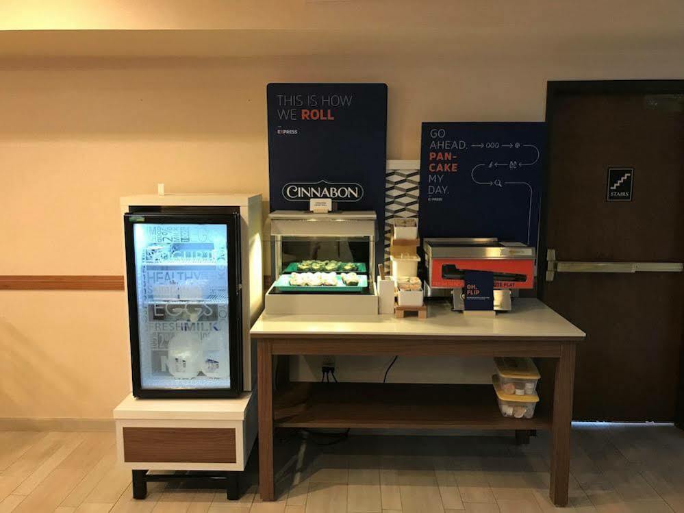 Holiday Inn Express Fallon By Ihg Екстериор снимка