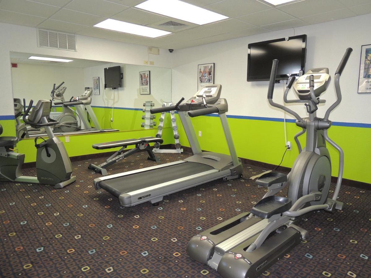 Holiday Inn Express Fallon By Ihg Екстериор снимка